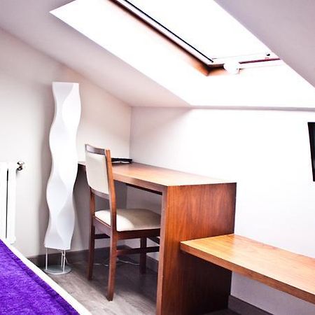 Hotel Corona De Galicia Valga Экстерьер фото