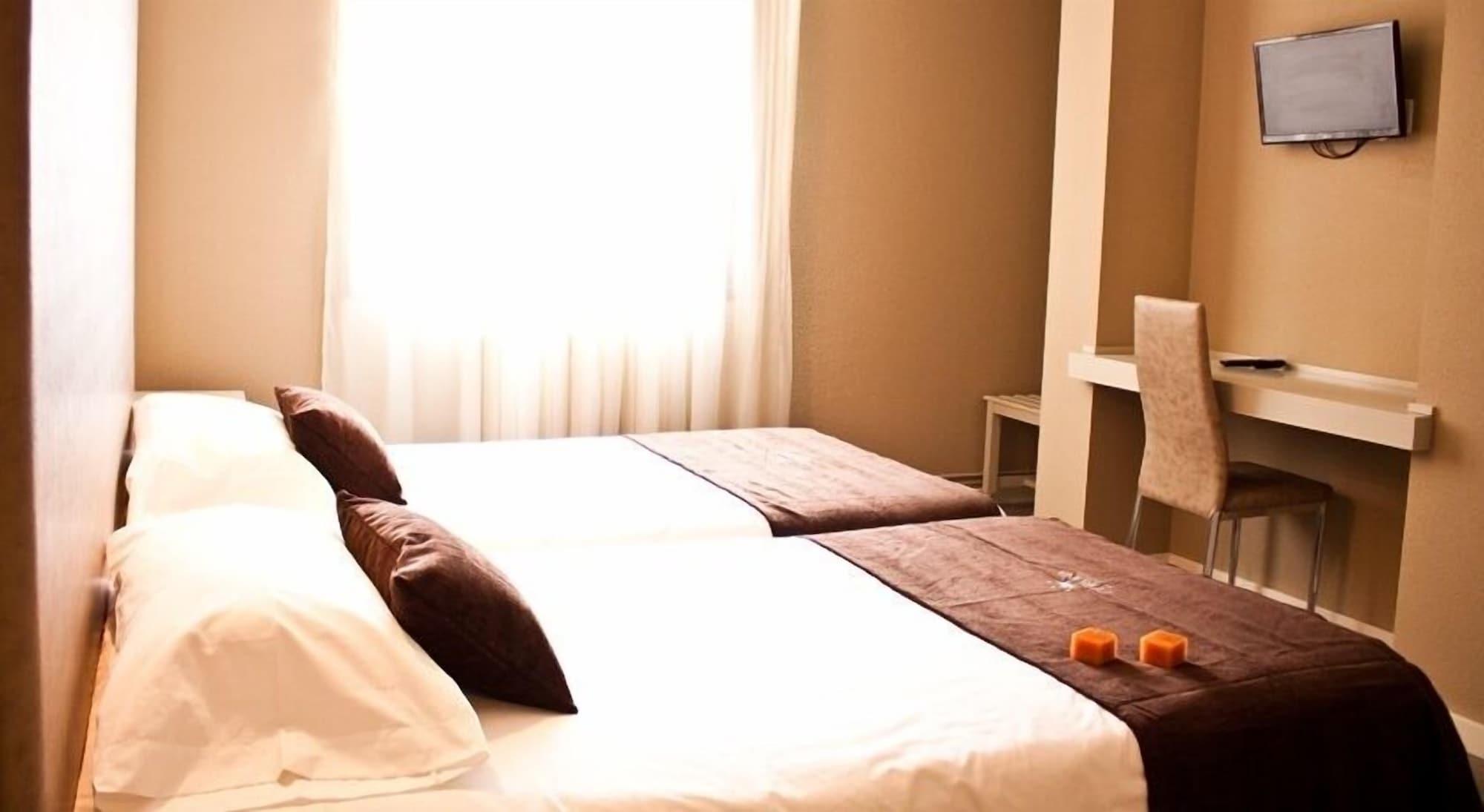 Hotel Corona De Galicia Valga Экстерьер фото