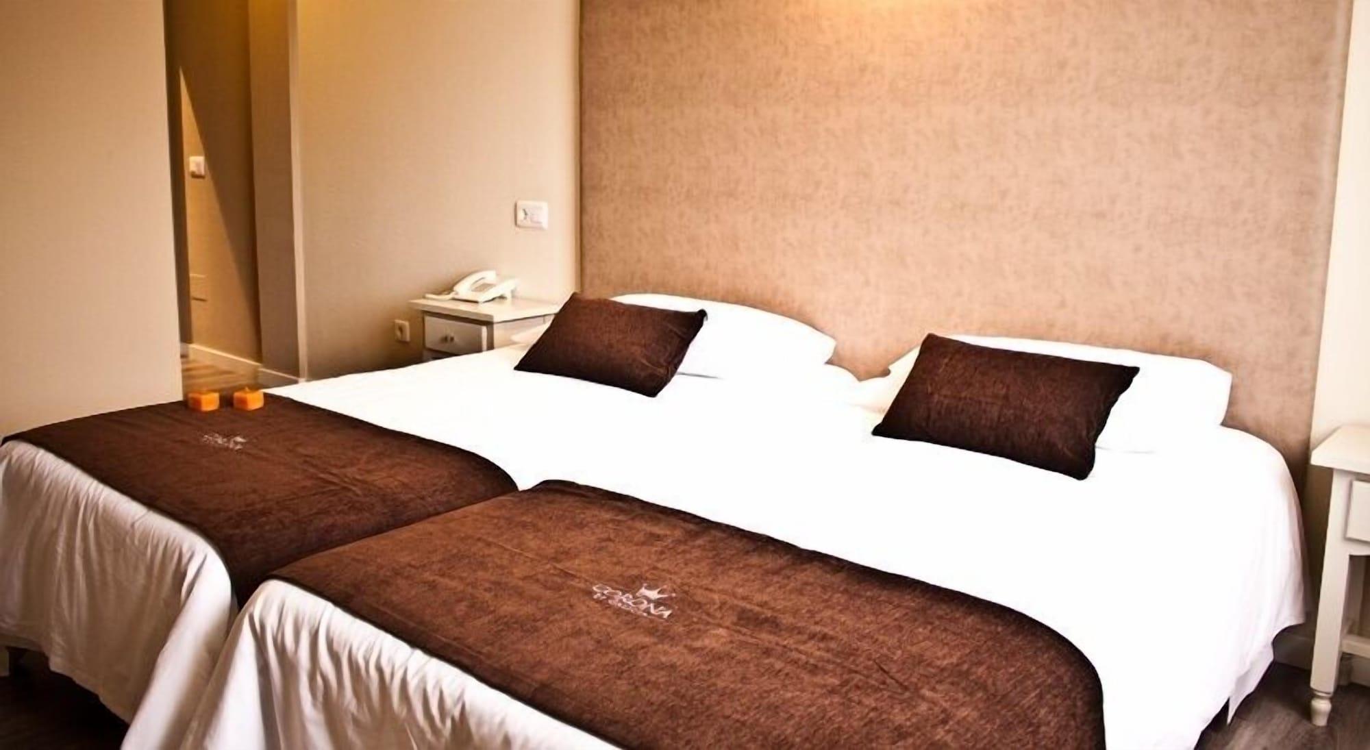 Hotel Corona De Galicia Valga Экстерьер фото