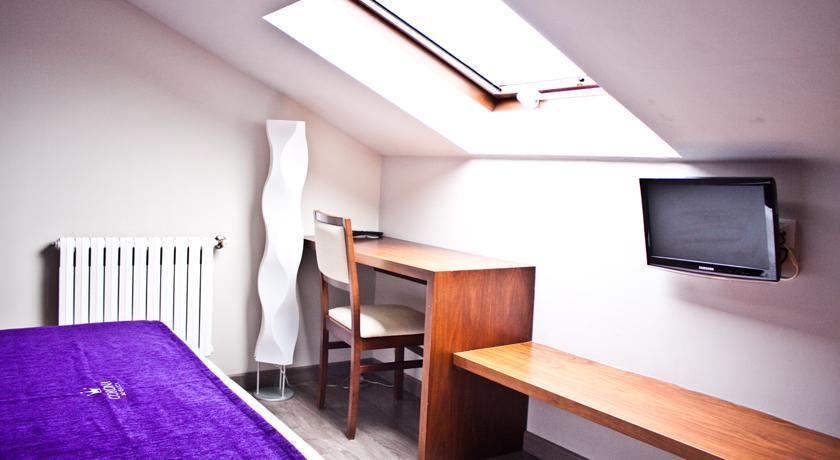 Hotel Corona De Galicia Valga Экстерьер фото