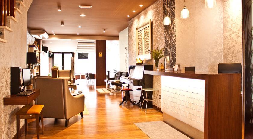 Hotel Corona De Galicia Valga Экстерьер фото